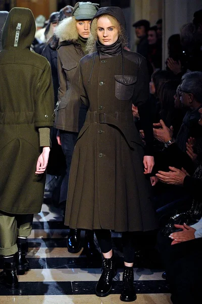 Look 53